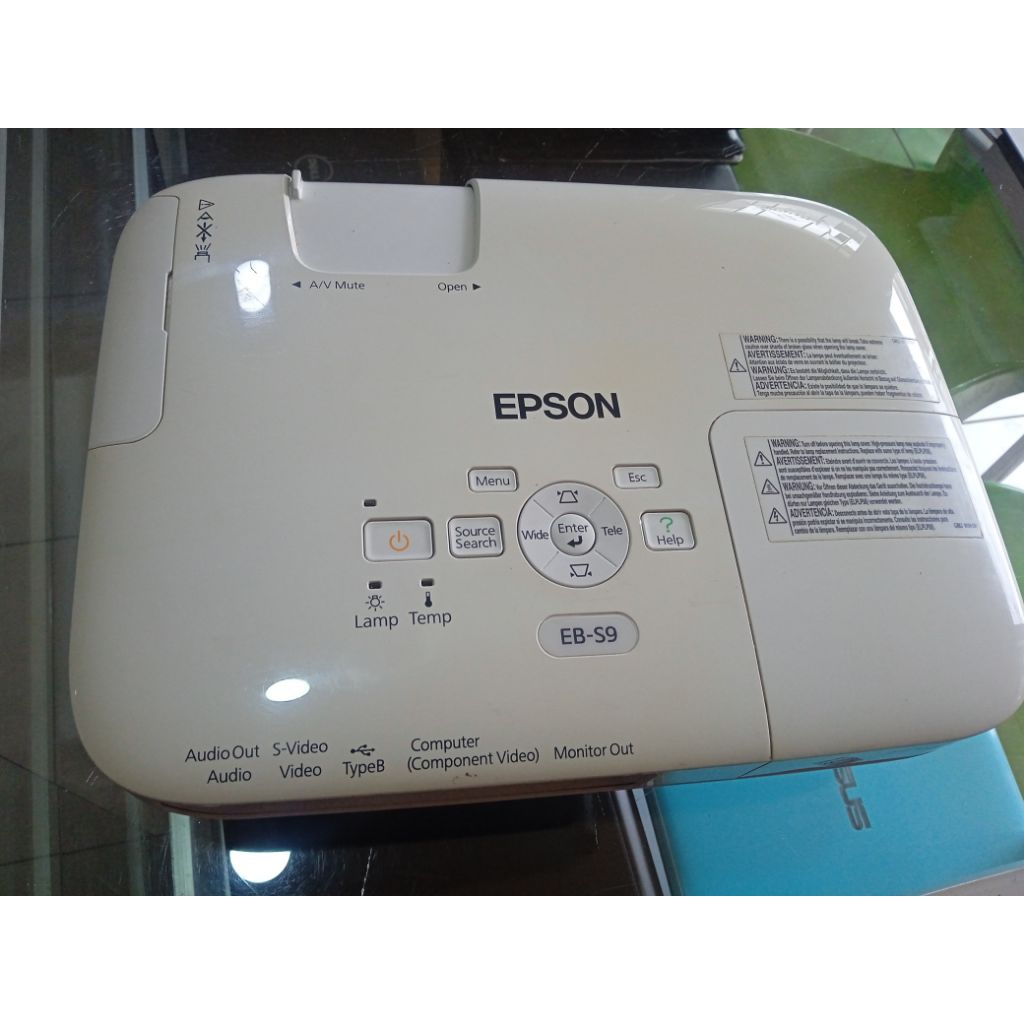 proyektor epson eb s9