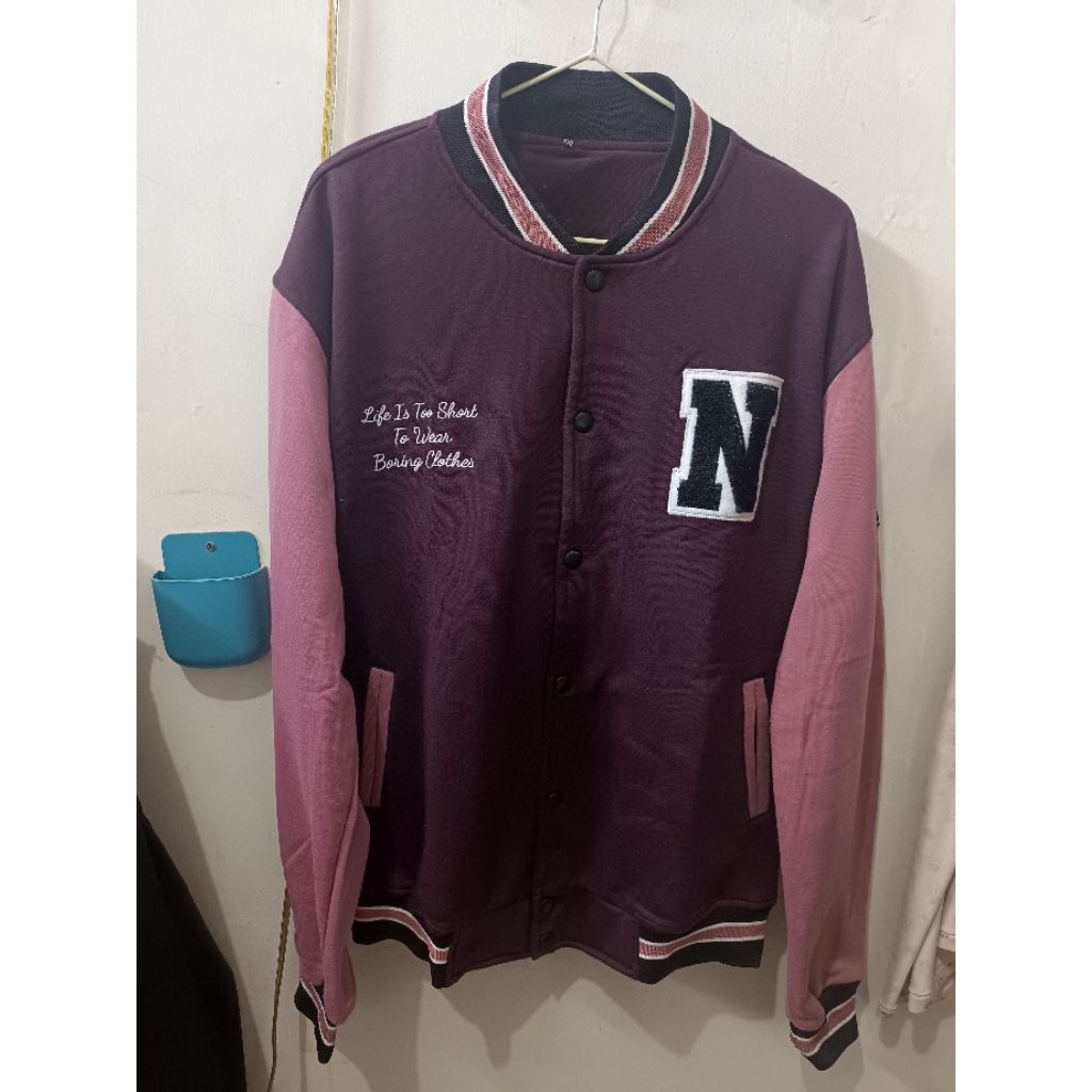 preloved jaket baseball varsity warna burgundy size  xxl