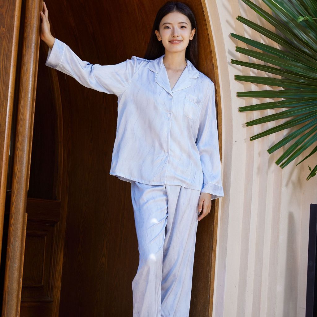 Piyama satin keren lengan panjang wanita/sleepwear pajamas set long-sleeved fashionable korean style