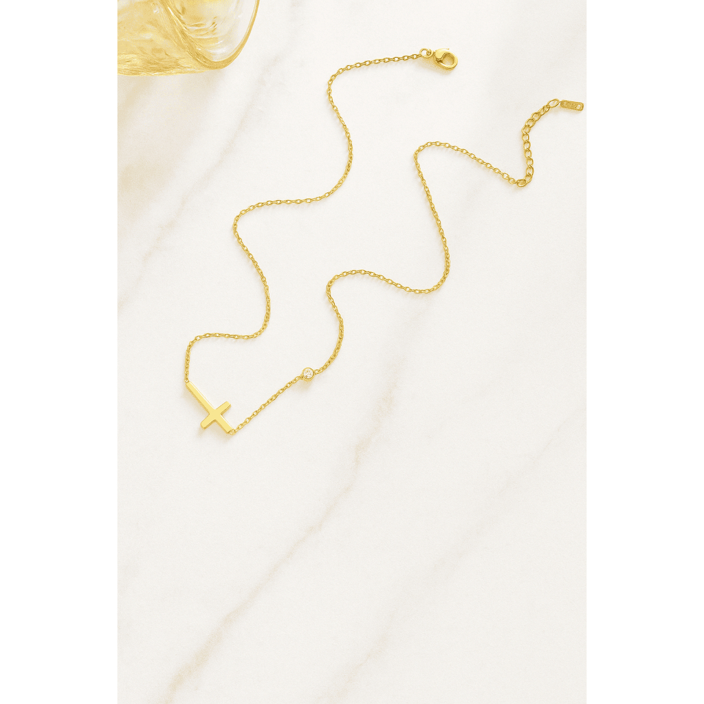 Kalung Salib Gold Simple Elegan Aesthetic Wanita Liontin Kristal Cantik