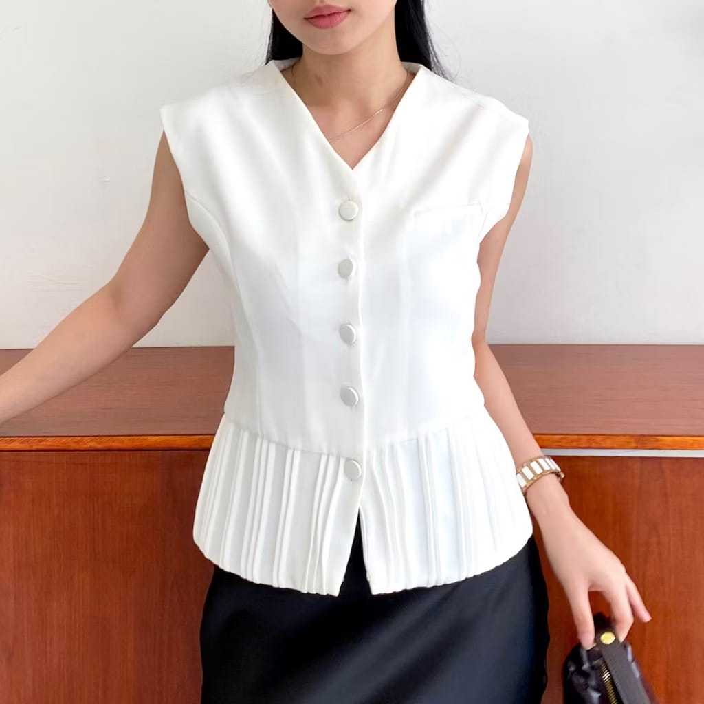 Dear Daphne - Emery top