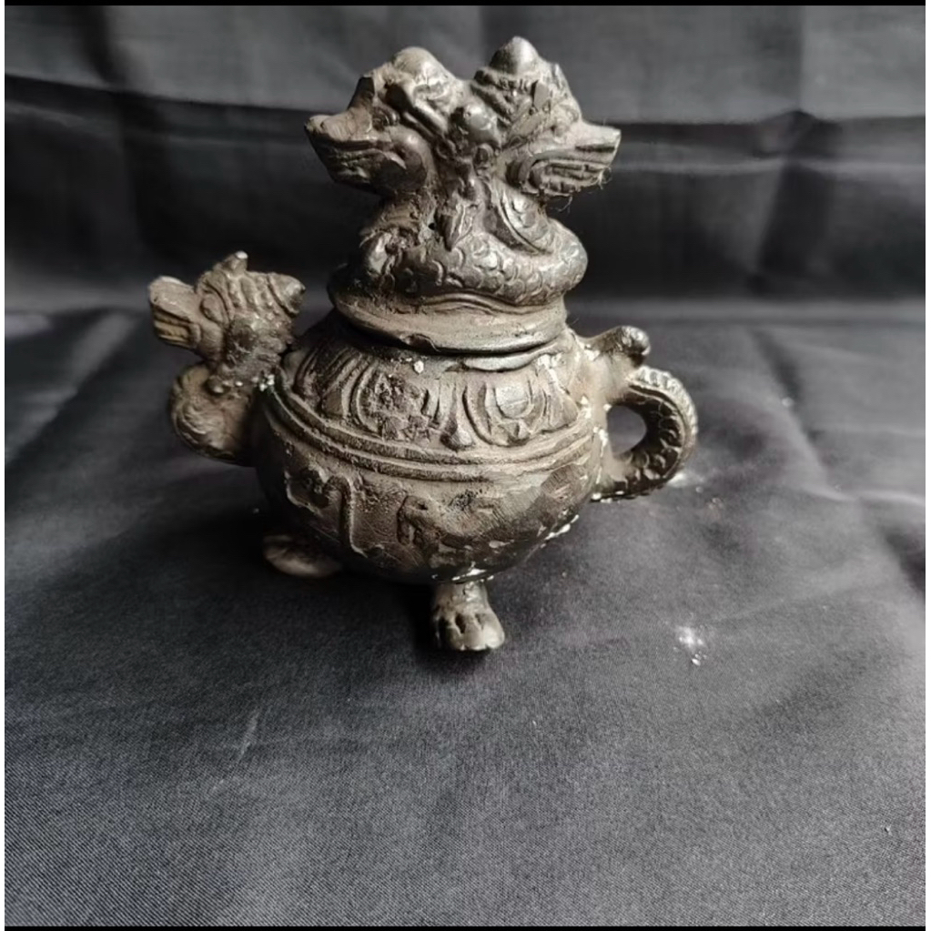 cupu asbak naga kembar