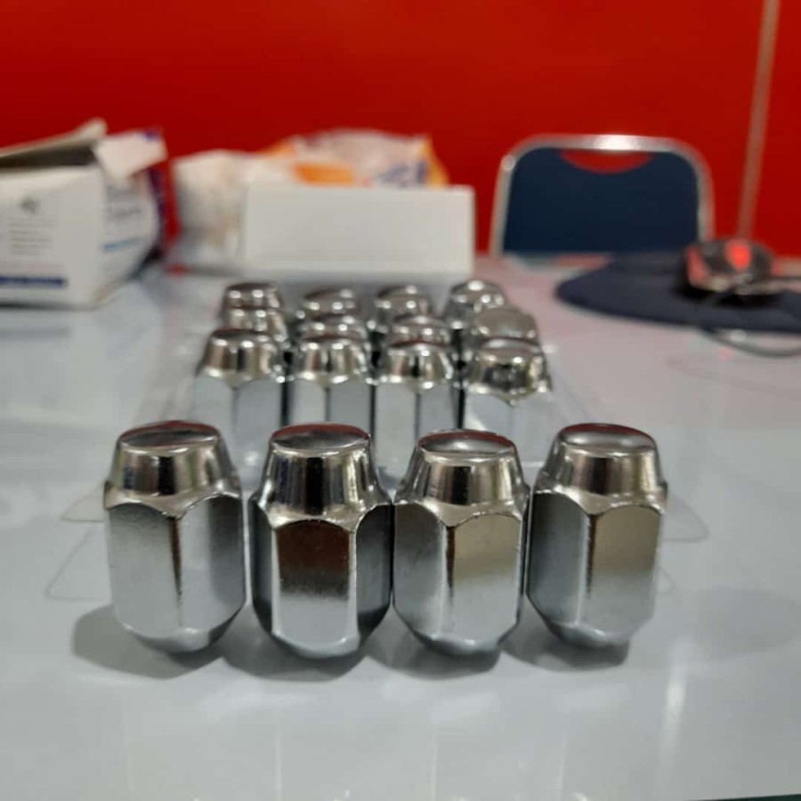 mur standart mobil baut fujita ukuran 12x1.5 & 12x1.25