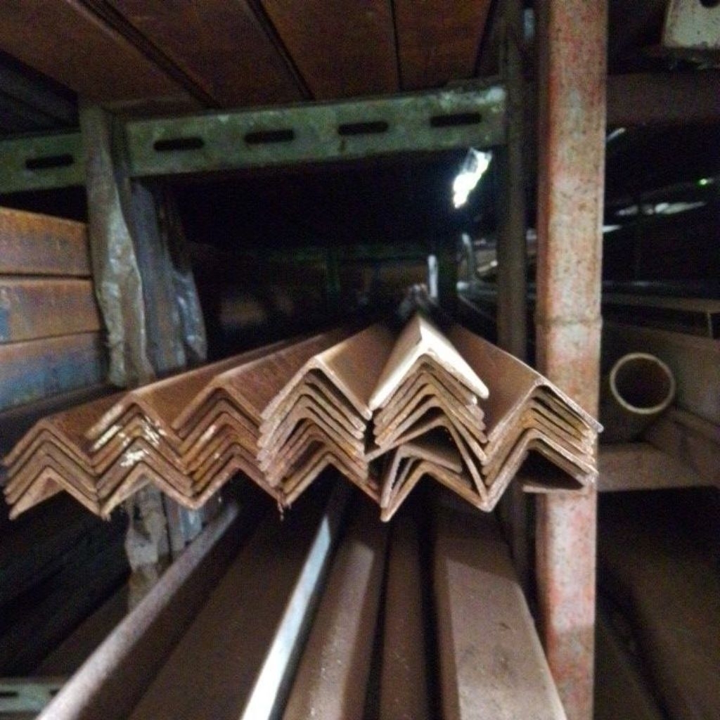 besi siku 4x4 panjang 100 cm