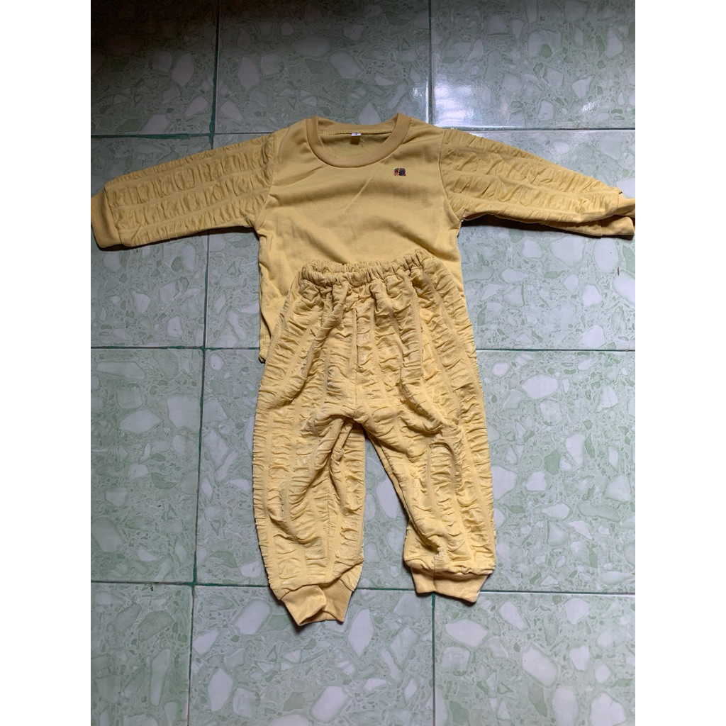 baju anak prempuan usia 2th.n