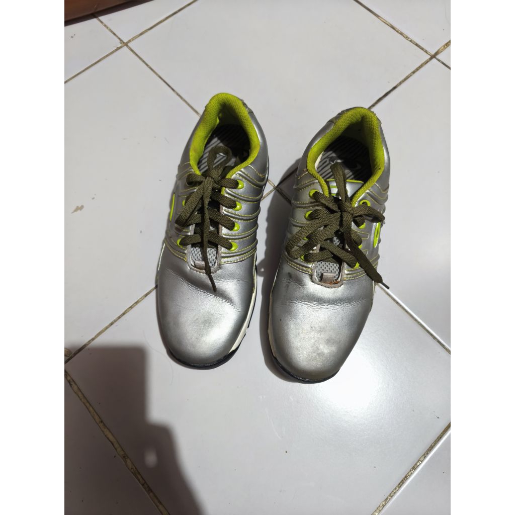 sepatu okley original 41