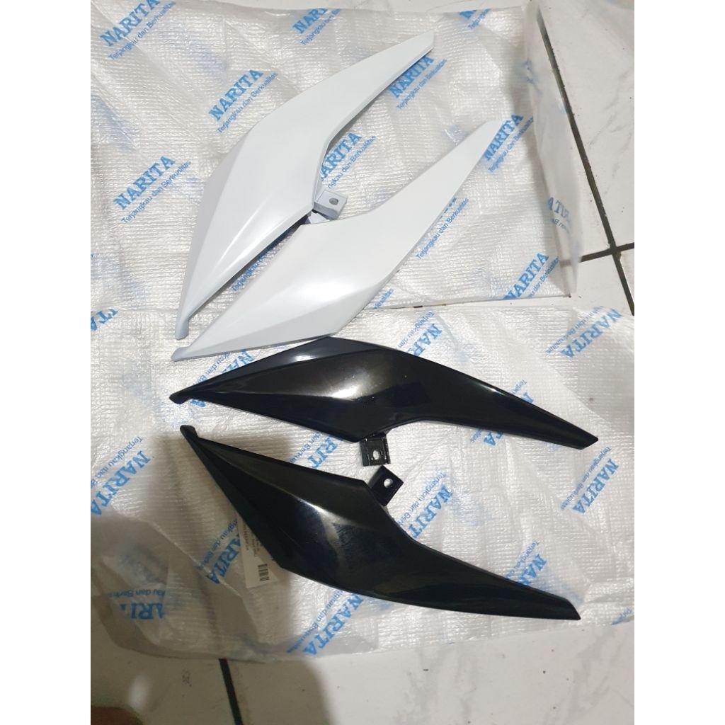KUPINGAN COVER LAMPU CB150R NEW LED