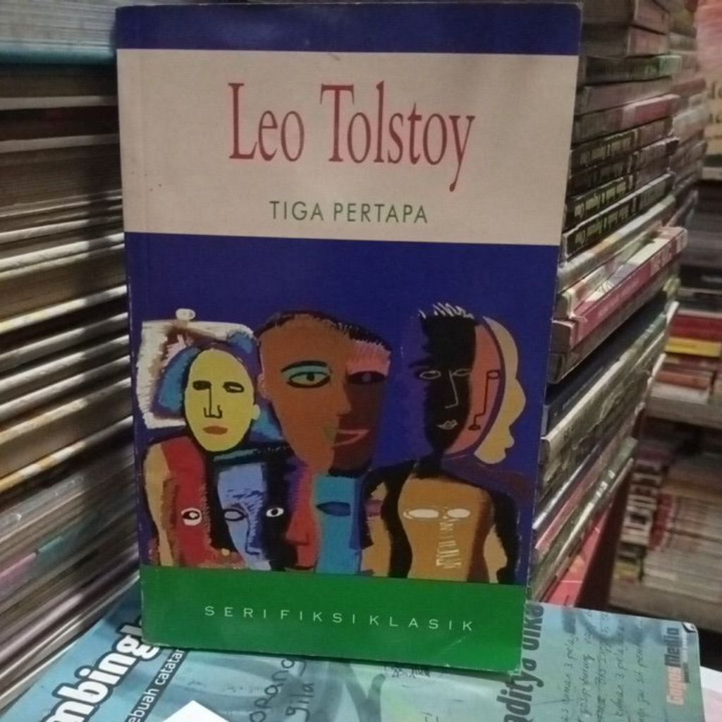 Buku Novel TIGA PERTAPA Leo Tolstoy