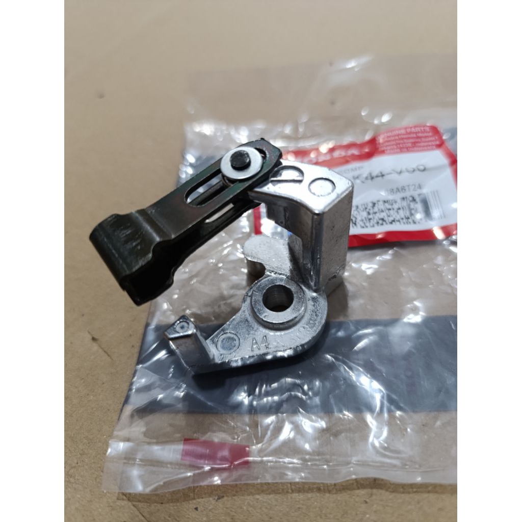 Sambungan Handle Rem Honda Beat Pop K44