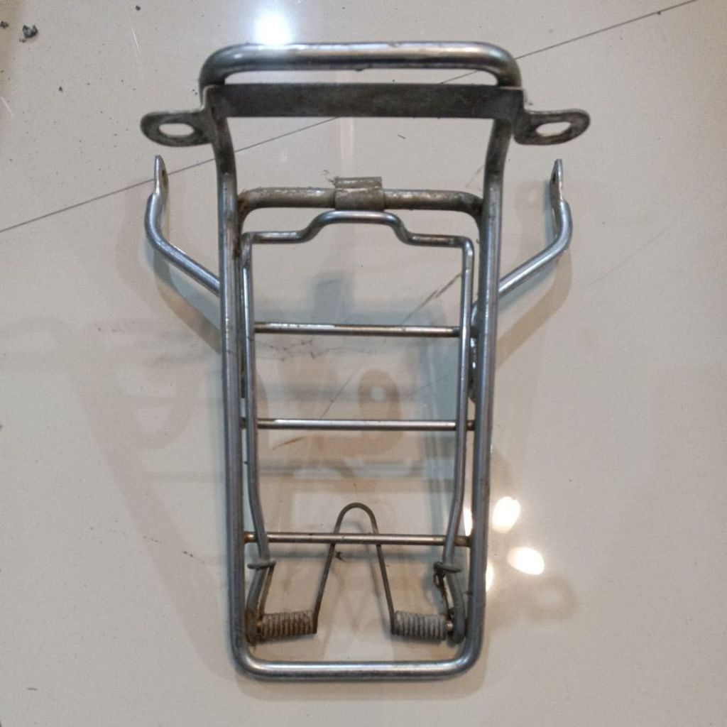 keranjang jepitan barang ORIGINAL Suzuki rc 100 rc100 bravo