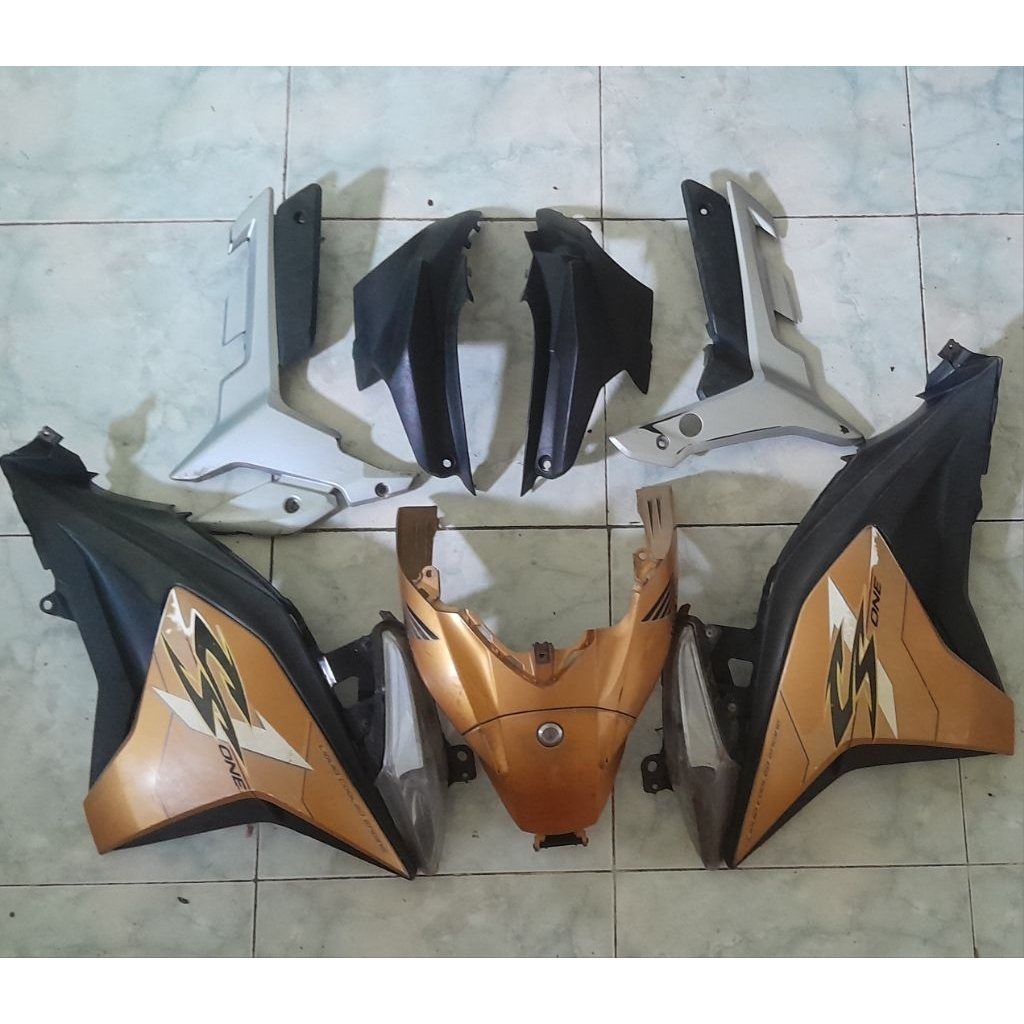 body cover honda cs1 bodi cs 1 tameng depan cs1 body halus honda cs1 sayap cs 1 sein cs1 tempong bod