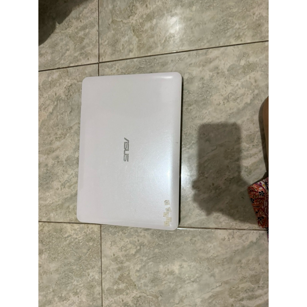 Laptop ASUS type X453MA second