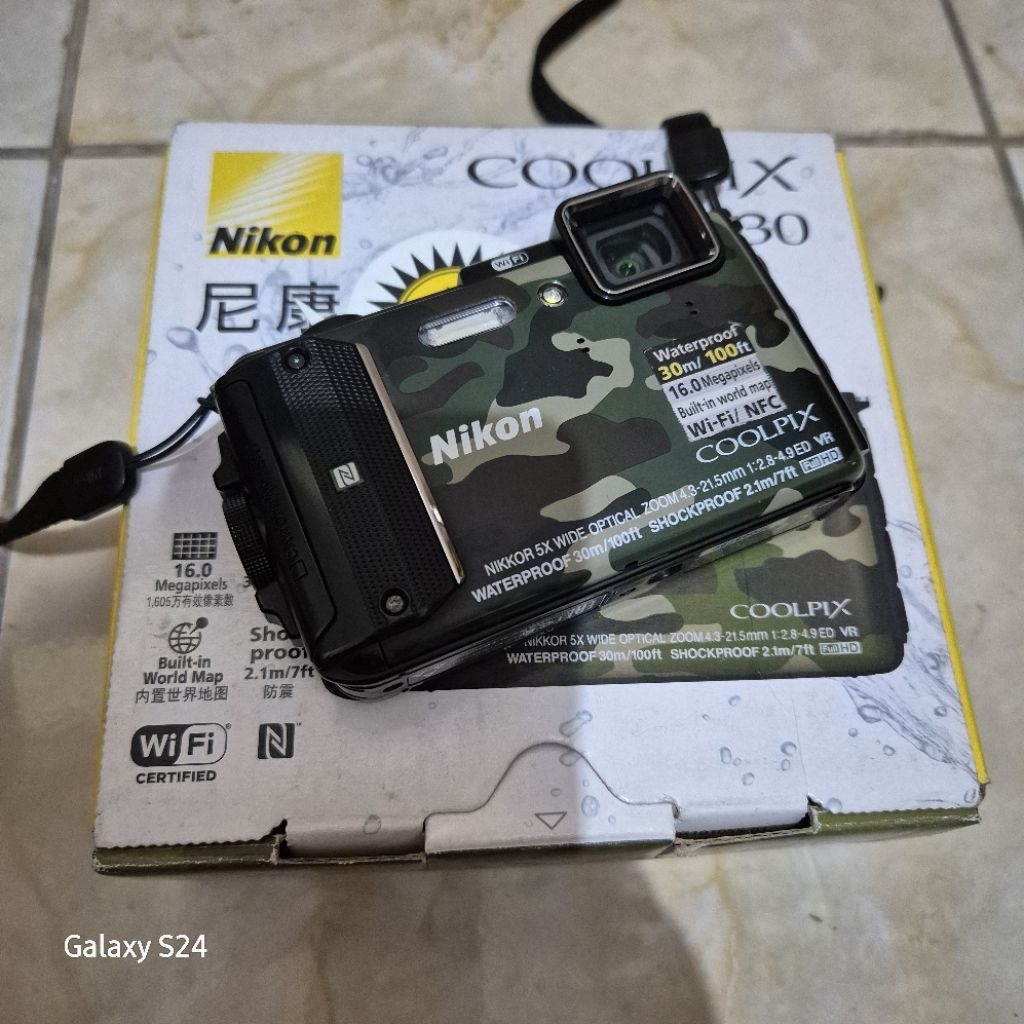 Nikon AW130 Waterproof