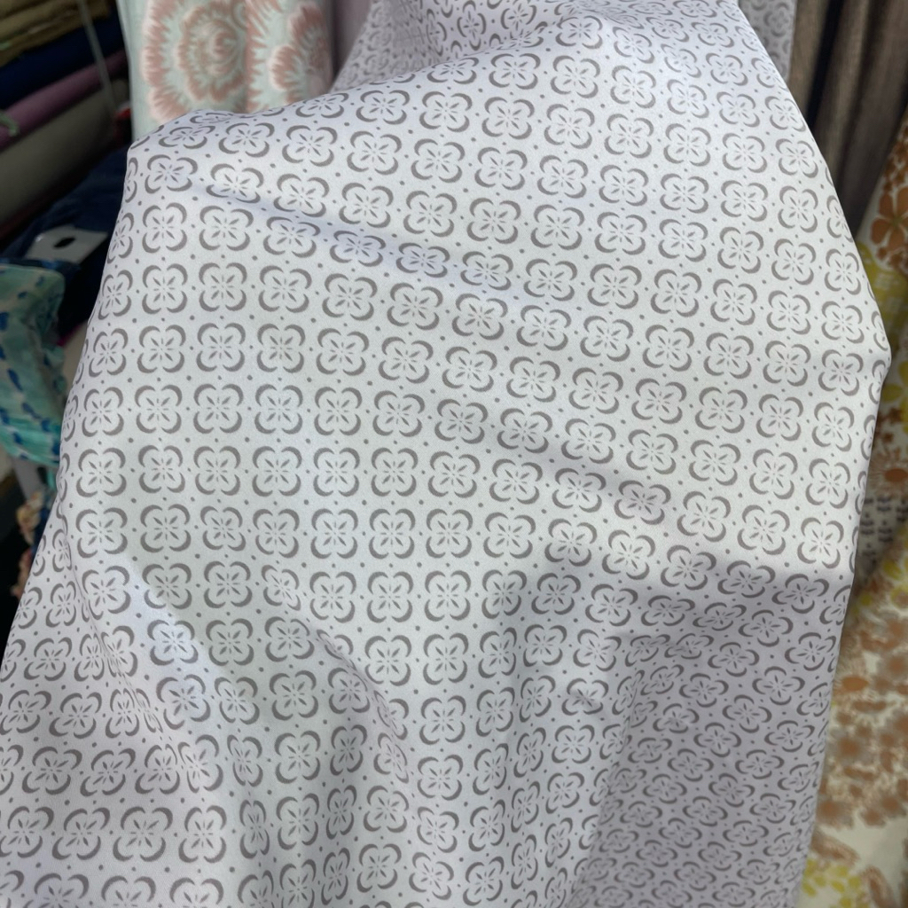 kain maxmara silk motif etnik premium - kain silk original - kain satin silk - kain silk luxury sqa