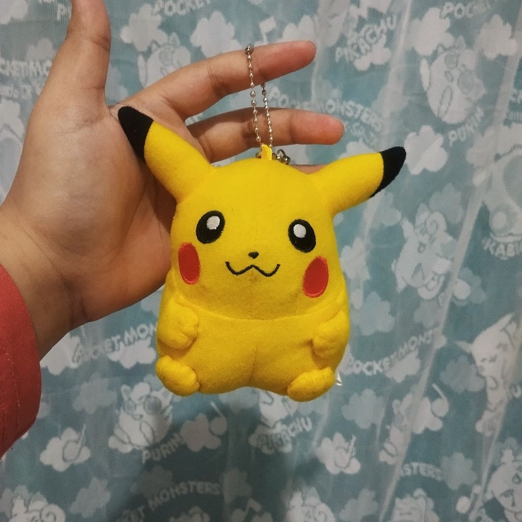 GANTUNGAN BONEKA POKEMON FAT PIKACHU banpresto