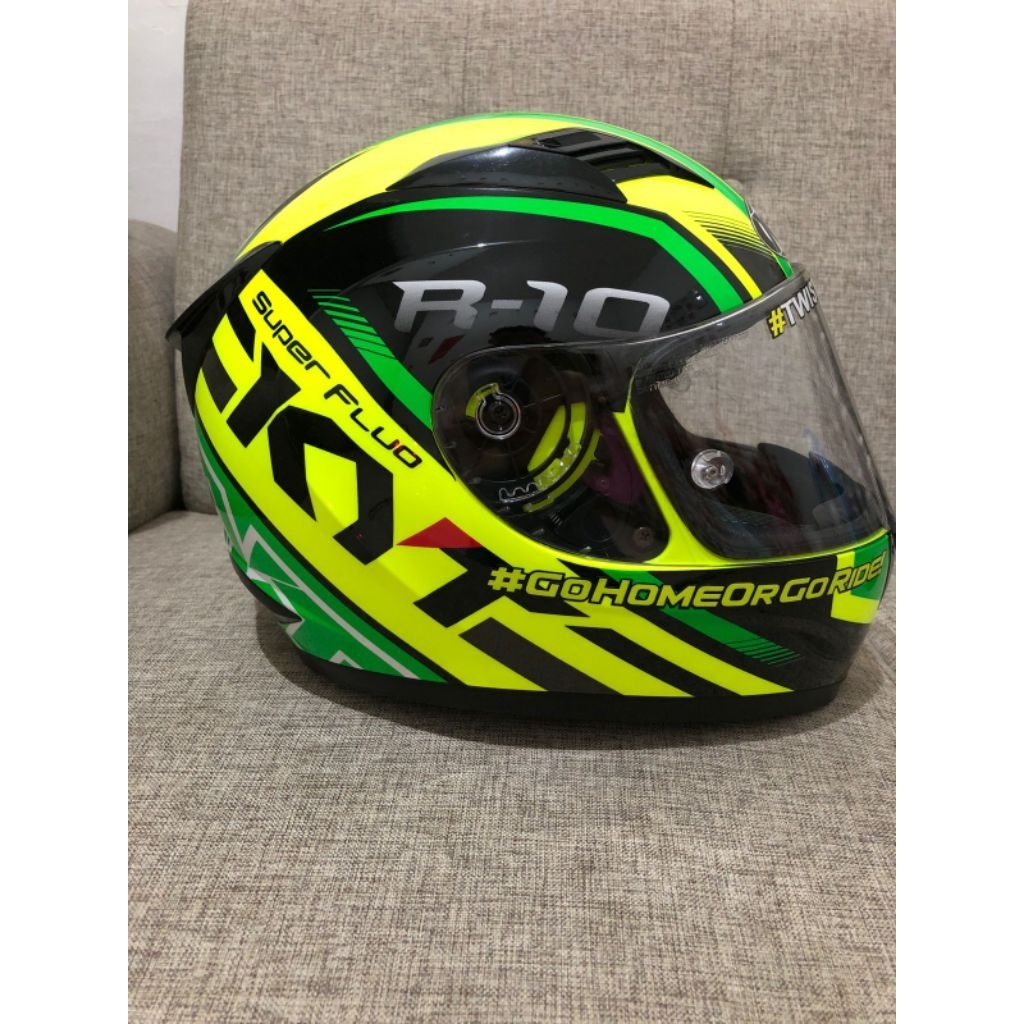 HELM KYT R10 (SECOND)