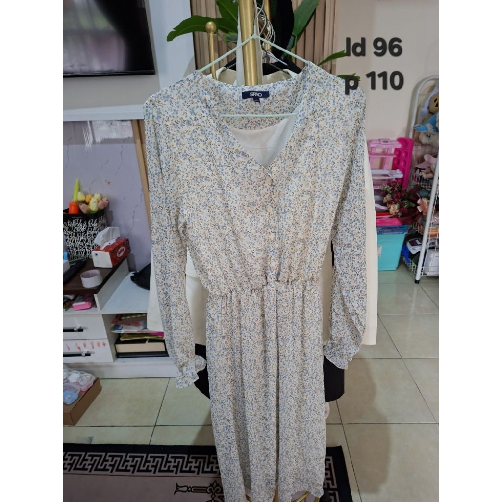 Dress sifon bunga SPAO