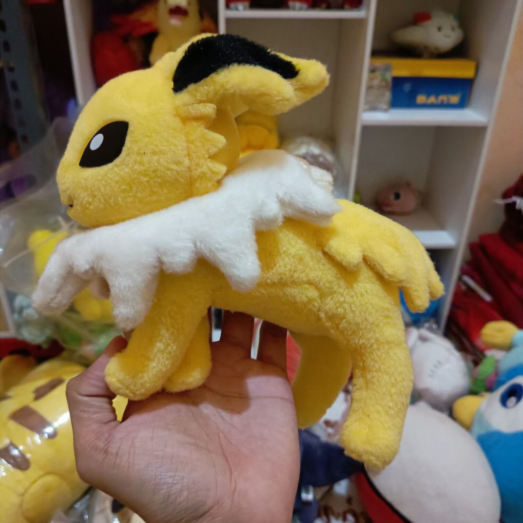 Boneka Pokemon Jolteon T Arts Mata Keras / Evolusi Eevee Jolteon T-Arts Original