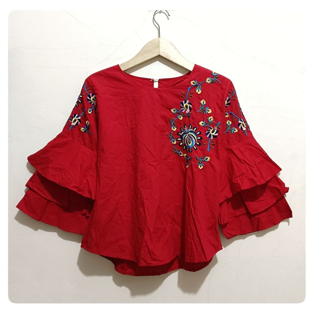 Atasan Blus Merah Bordir