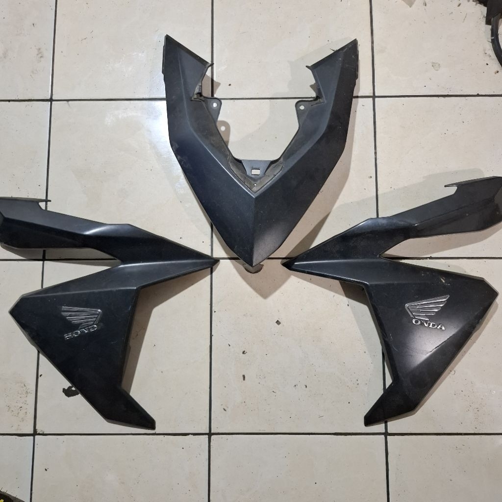 Cover Bodi Body Tameng Headlamp Lampu Depan Sayap Kanan Kiri Hitam Vario 150 Led Old Original