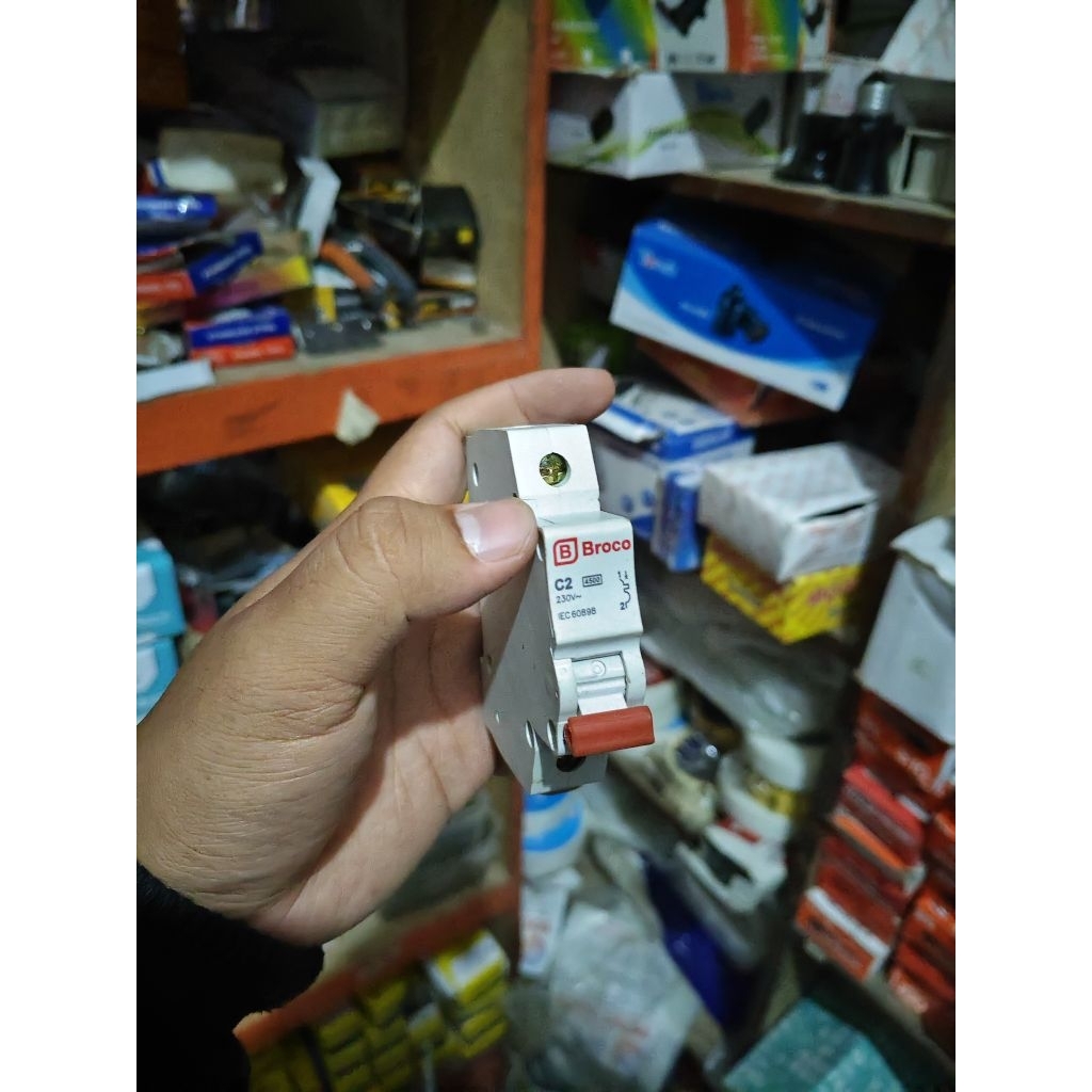 MCB LISTRIK Broco