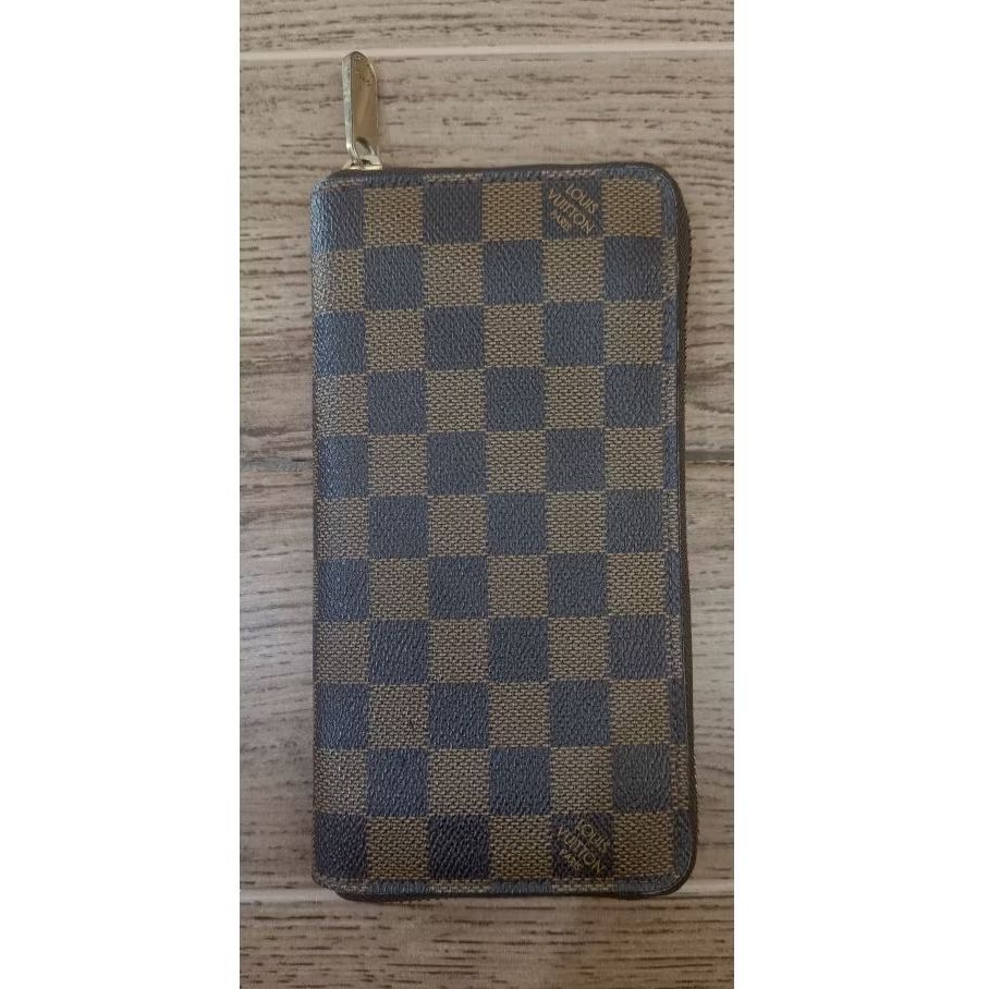 Dompet Louis Vuitton (second)