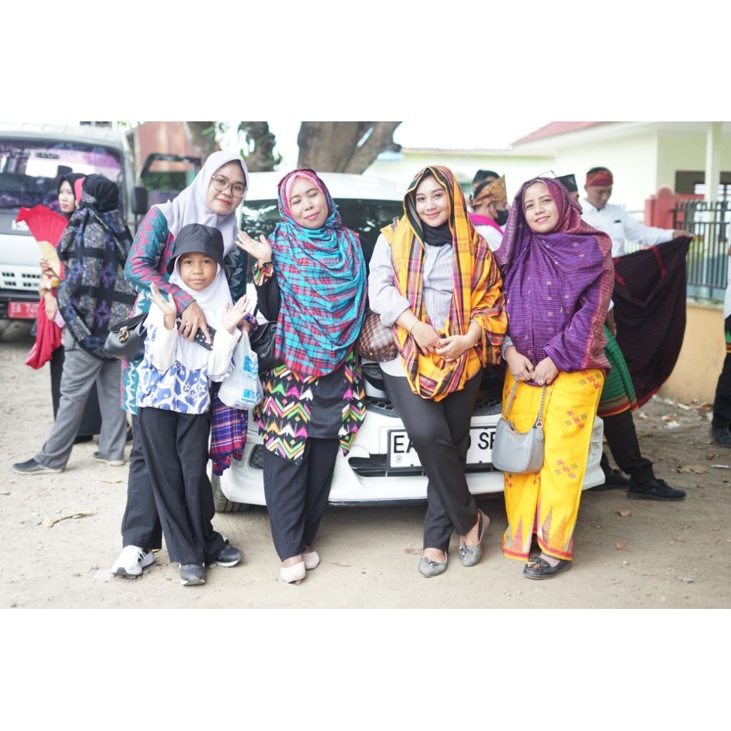 Sarung tenun (nggoli) asli Bima