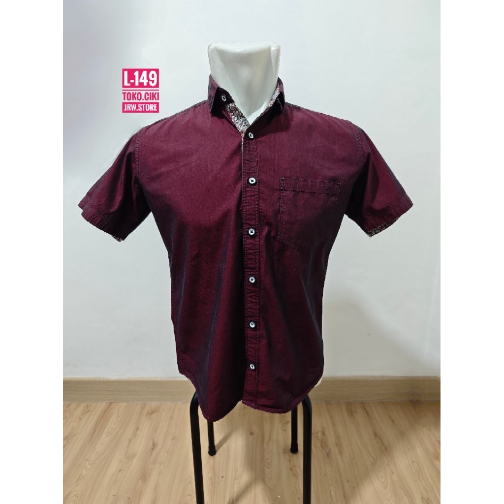 (L-149) PRELOVED BAJU ATASAN KEMEJA BATIK LENGAN PENDEK MERAH MAROON COWO LAKI PRIA