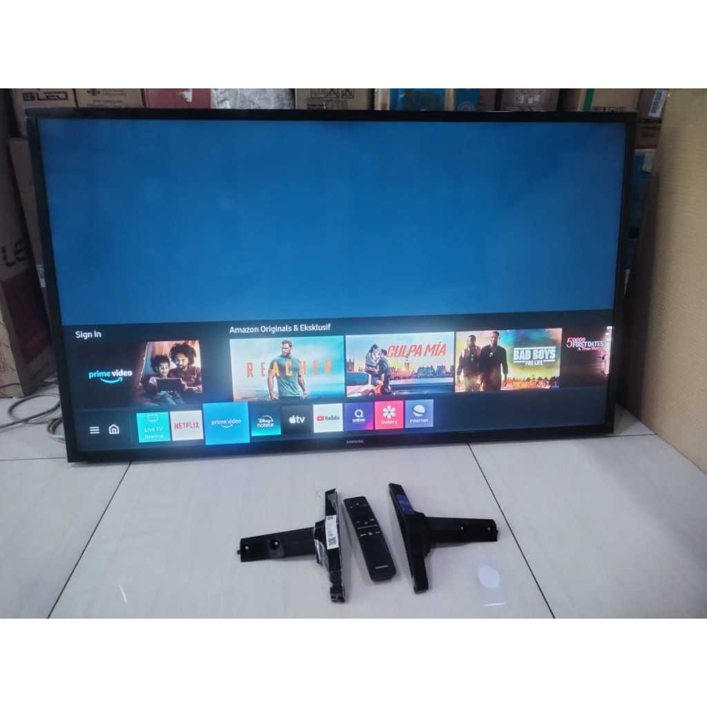 TV LED SAMSUNG 43IN SMART TV FHD Sudah Youtube Digital TV Kondisi bekas pemakaian masih segel 5945F