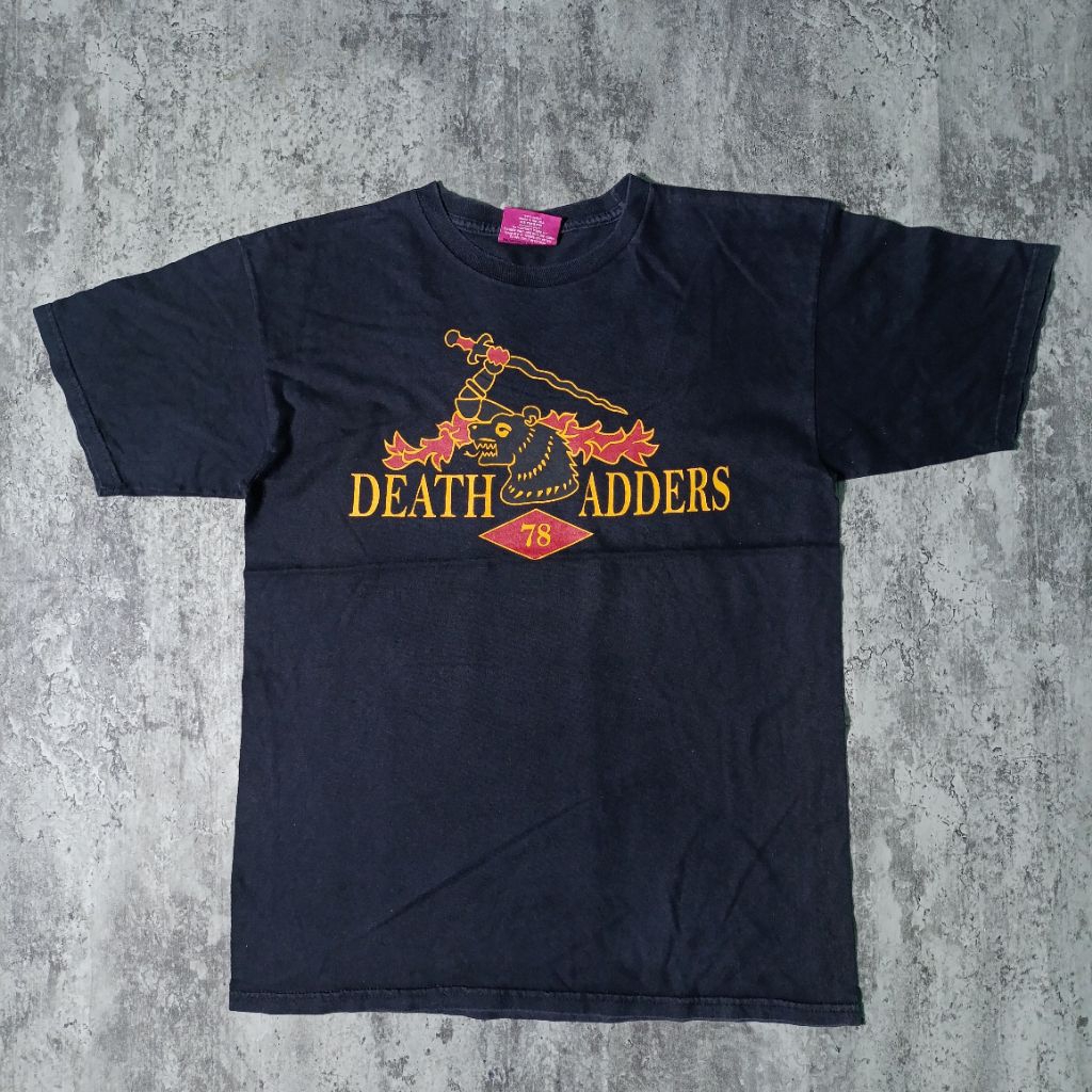 Miskha Mnwka skateboard Tshirt