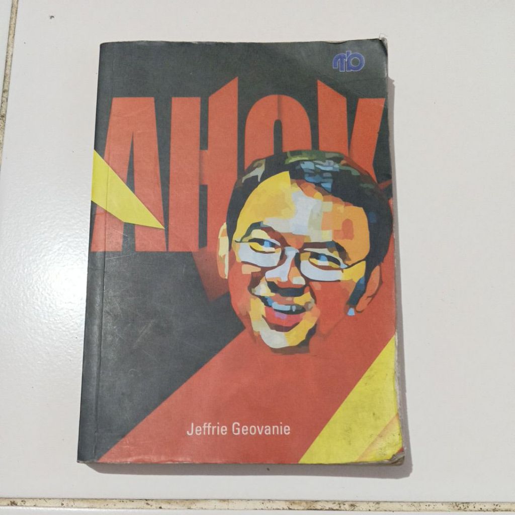 Buku biografi ahok
