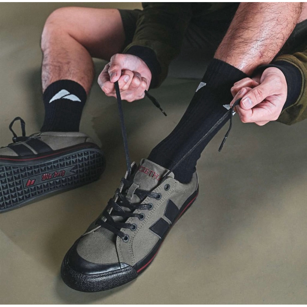 MACBETH ELIOT GREEN / BLACK