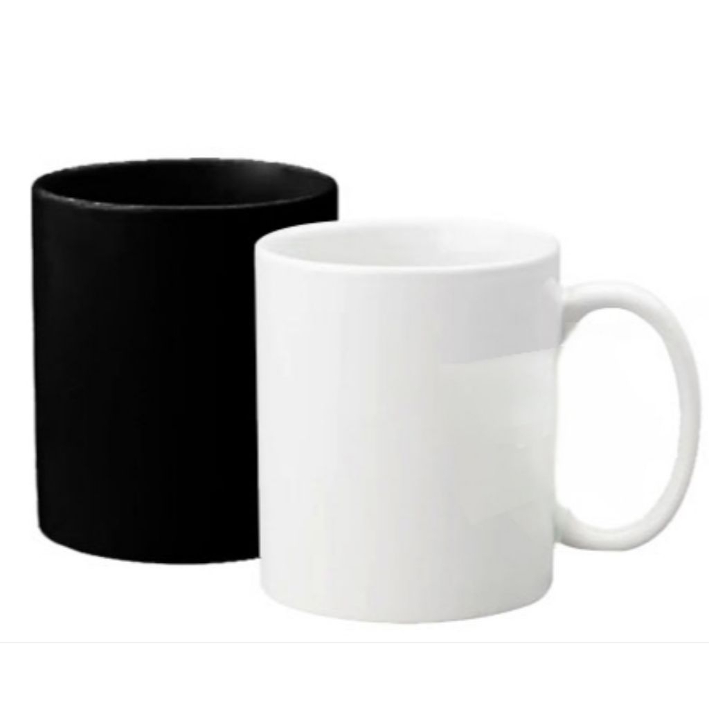 Cangkir keramik putih dan hitam polos