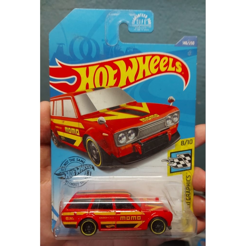 Hot Wheels datsun wagon set