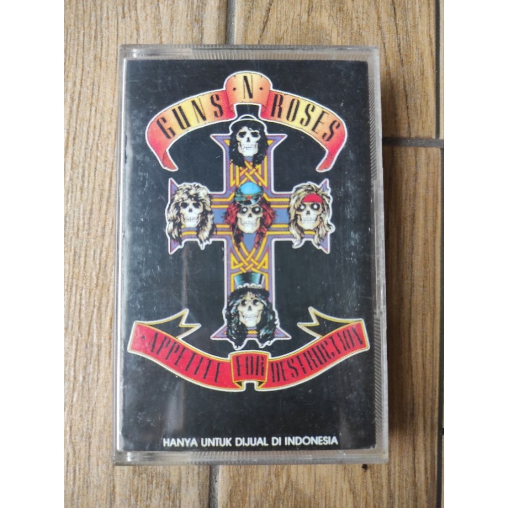kaset pita GUNS N ROSES " appetite for destruction"