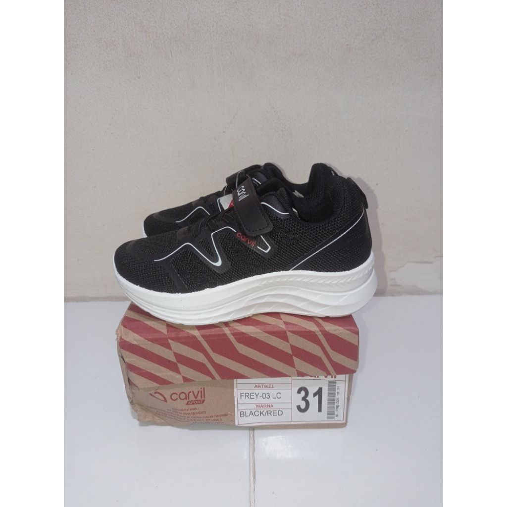 Sepatu carvil anak