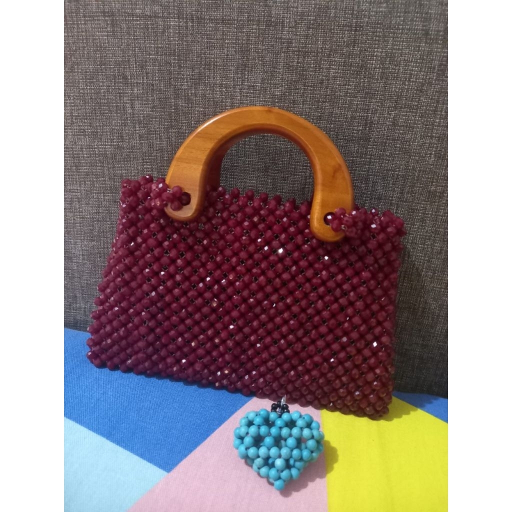 tas manik kristal ceko