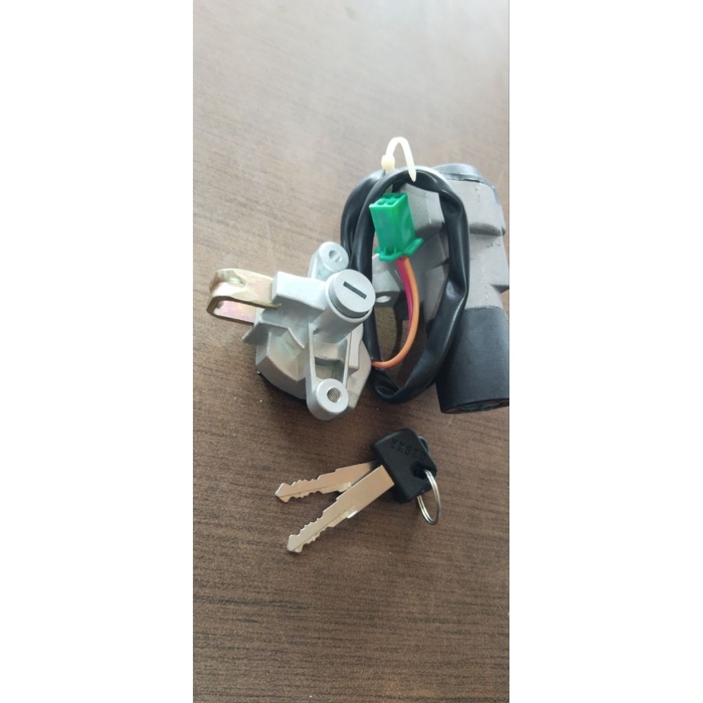 KUNCI KONTAK + JOK SUZUKI THUNDER 125