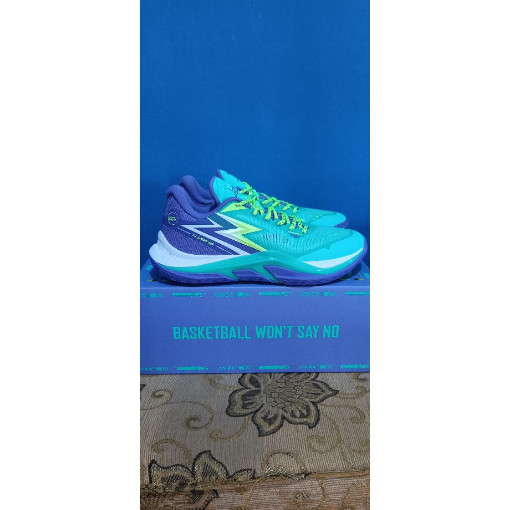 sepatu Basket 361 Light Up