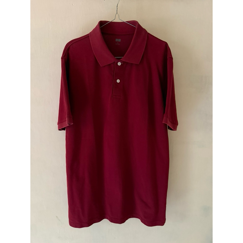 kaos Uniqlo kerah