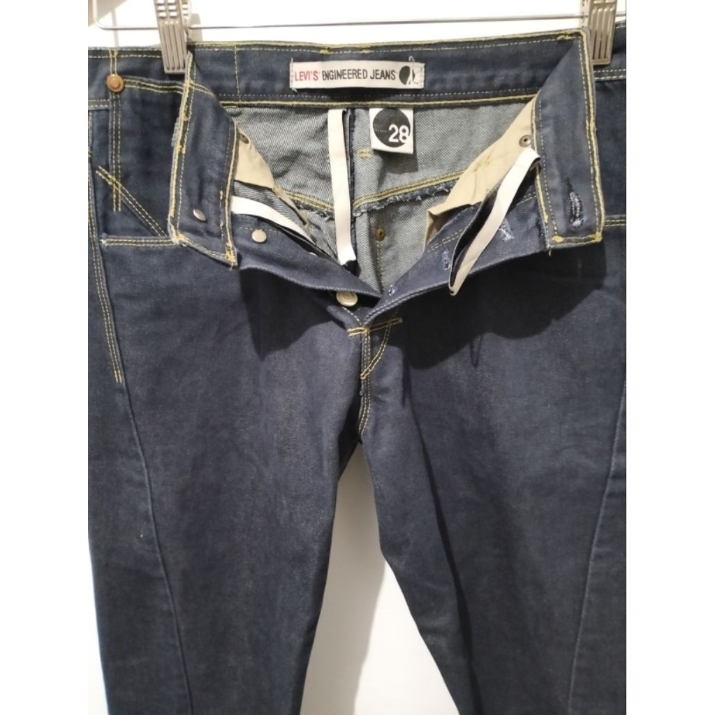 Celana Levis Import ukuran 28 , warna biru  barang seperti baru