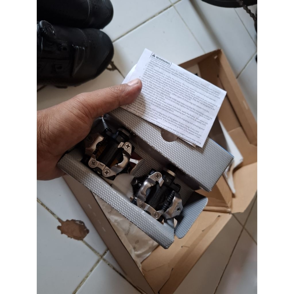 sepatu santic dan pedal cleat shimano pd540