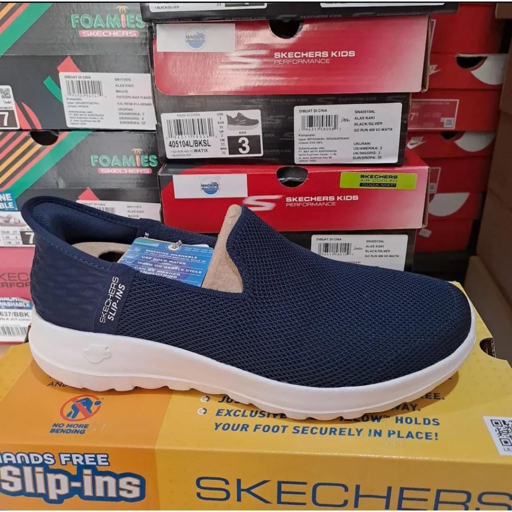 Skechers Go walk Slip ins Navy wanita Original Resmi Store