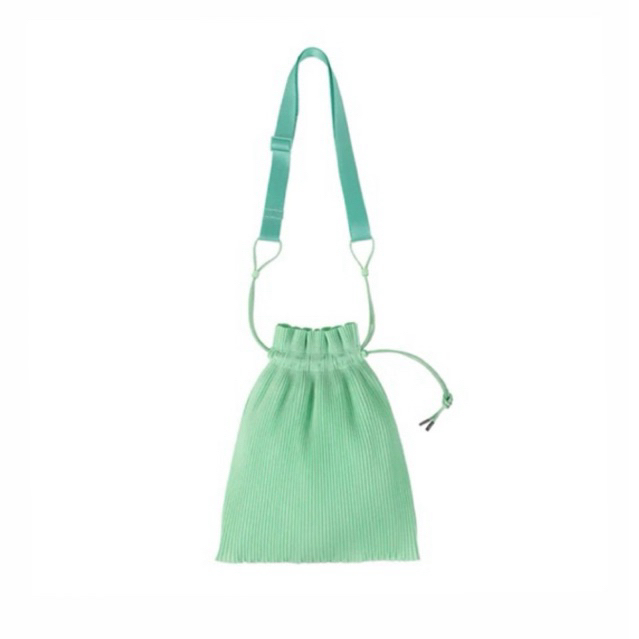 ISSEY MIYAKE PLISSE BAG AW24