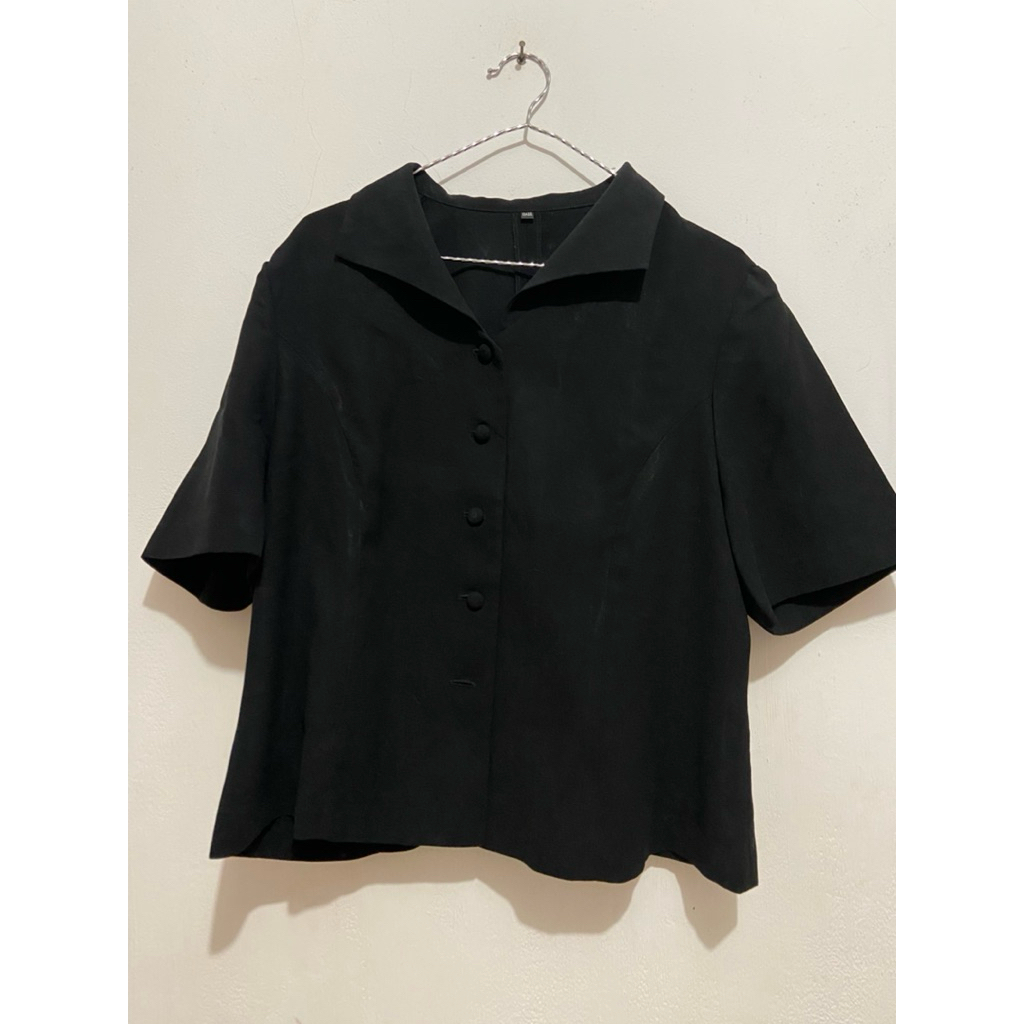 Kemeja / Blazer Hitam lengan pendek