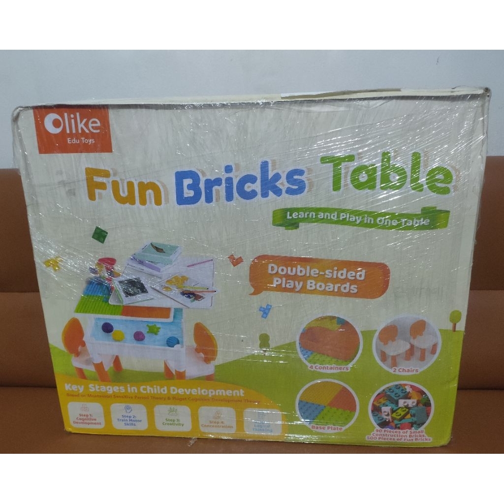 Fun Bricks Table