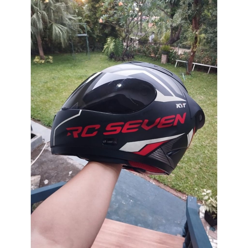Helm KYT RC Seven
