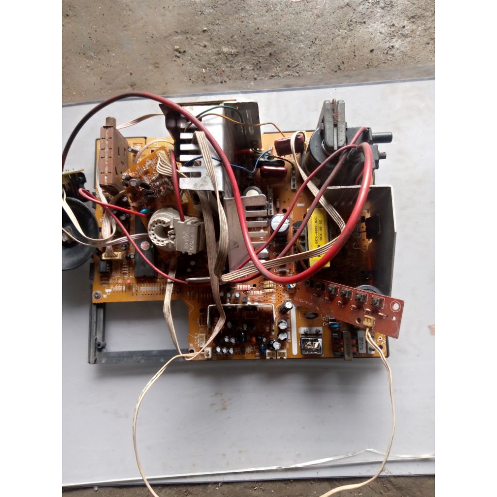 mesin tv cina 21inch slim,komponen lengkap,cabutan blm test/gambling