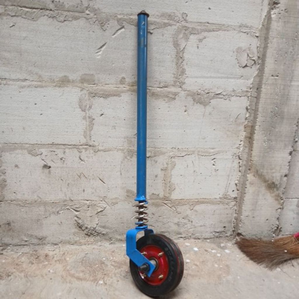 roda geletek roda bantu roda belakang