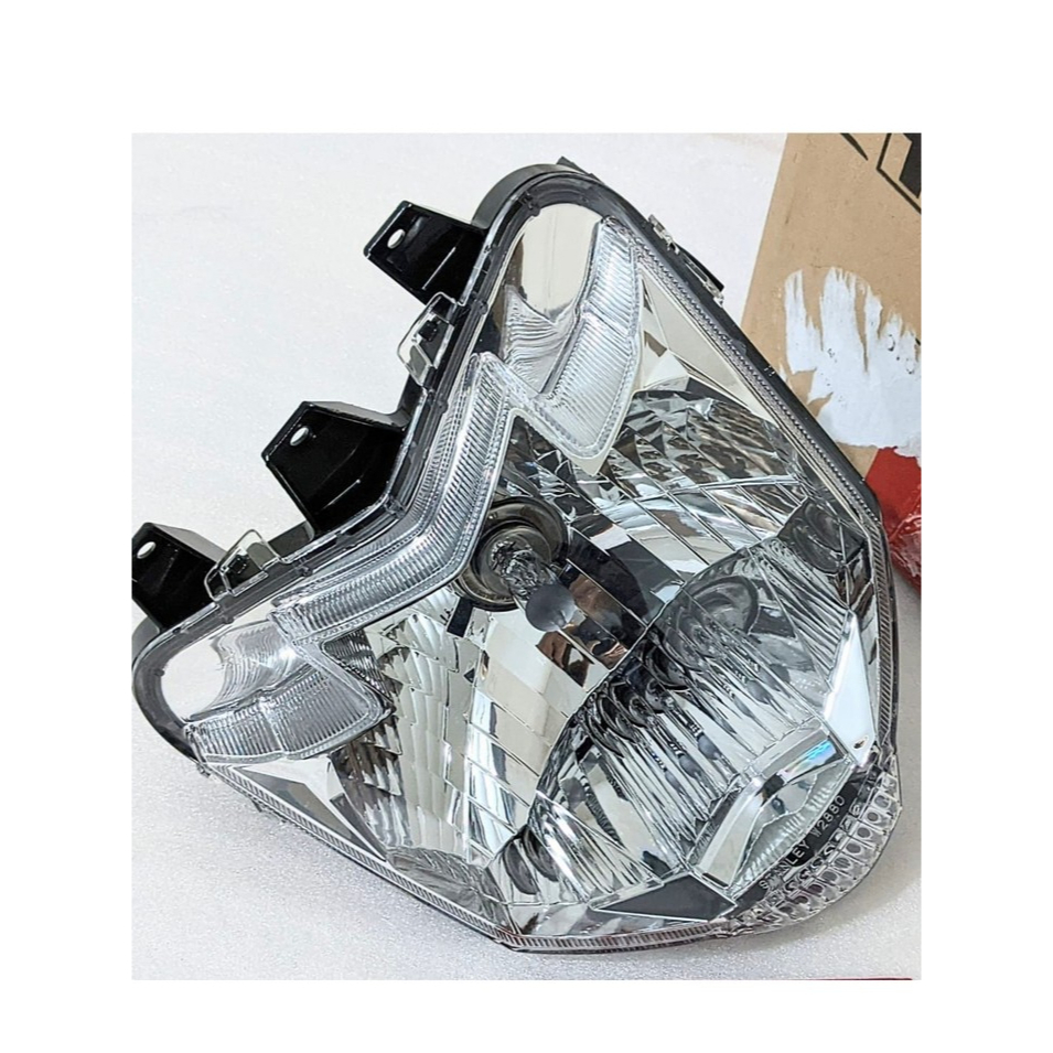 REFLEKTOR HEADLAMP DEPAN FULLSET YAMAHA BYSON FI ORIGINAL KODE 2UP-H4300-00